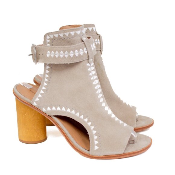 Bernardo Harper Suede Grey Embroidered Peep Toe Block Booties Women's Size 10 - Picture 2 of 10